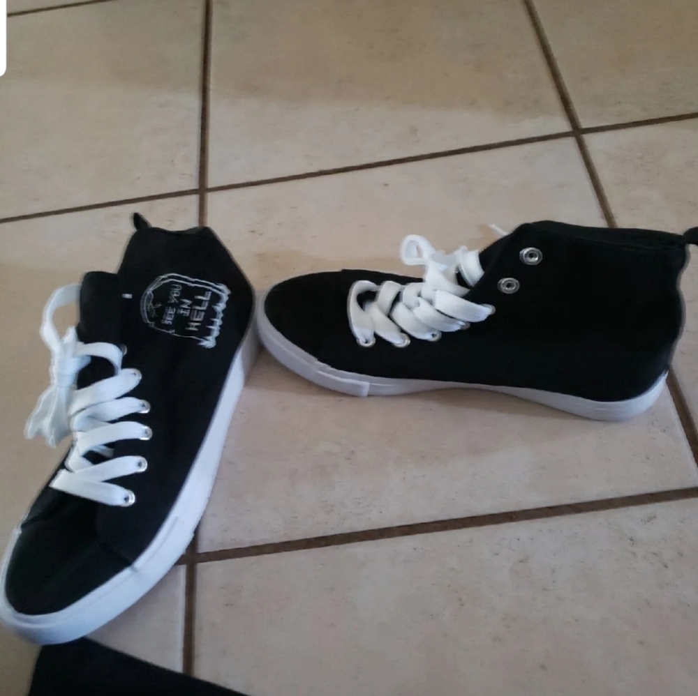 Hot Topic See You In Hell Black converse